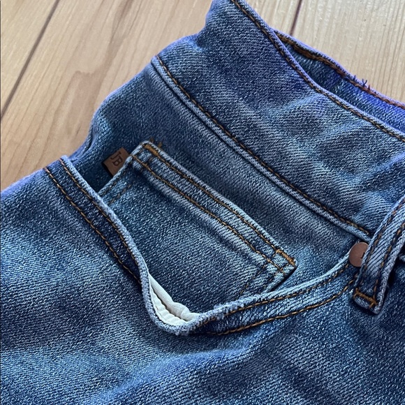 Judy Blue Boot Cut Jeans in Classic Blue - Picture 4 of 7